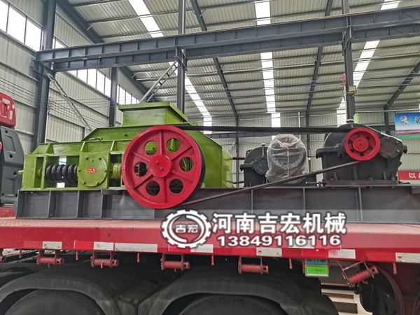 破碎柏油路的設(shè)備叫什么,為什么不選用其他設(shè)備？